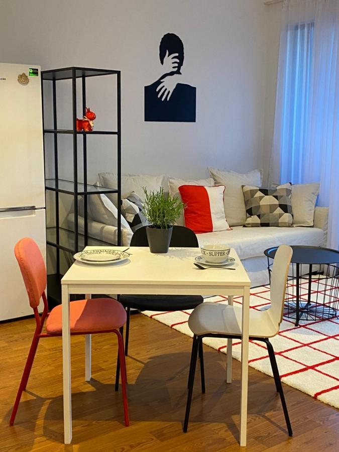 Cozy Red Bulldog Place In Apart-Complex/Pool Varna Exterior foto